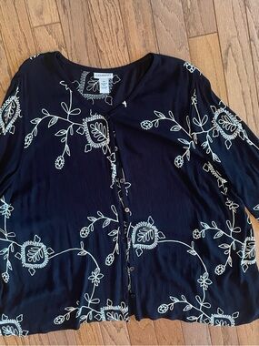 Catherines Black Button-Up Blouse Embroidered Floral Vines & Elbow Sleeves